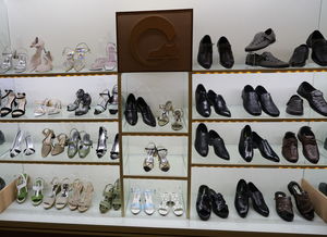 通讯 人人积极参与新产品的研发 朝鲜元山皮鞋厂采访记